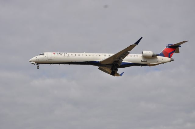 Canadair Regional Jet CRJ-200 (N910XJ)