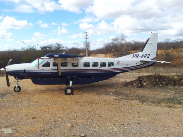 PR-ARZ — - Este avião, pertencente ao cantor Amado Batista fez uma aterrisagem forçada no dia 02.07.2012 na rodovia BA-262 próximo da cidade de Aracatu, no estado da Bahia.