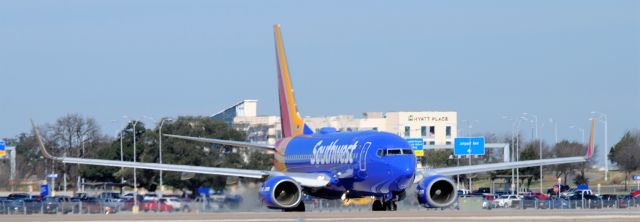 Boeing 737-700 (N743SW)