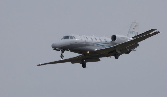 Cessna Citation Excel/XLS (N865JS) - On final is this 2002 Cessna Citation 560XL in the Winter of 2020.