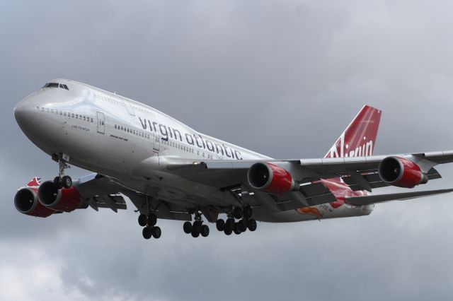 Boeing 747-200 (G-VFAB) - Landing runway 027R, LHR.