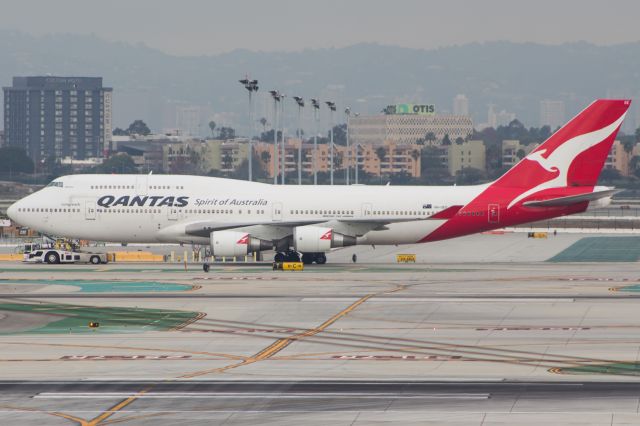 Boeing 747-400 (VH-OEE)