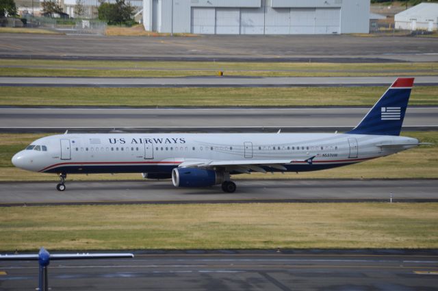 Airbus A321 (N537UW) - AAL895 taxiing for departure to KPHX/PHX. A rare sight in 2016 to see a US Airways livery considering that the merger has been completed and most of the fleet has been repainted!