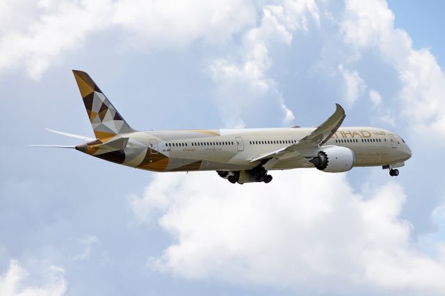 BOEING 787-10 Dreamliner (A6-BMF)