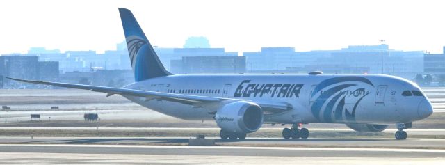 Boeing 787-9 Dreamliner (SU-GEV) - Egyptair Boeing 787-9 Dreamliner (SU-GEV) taxiing at YYZ on 15 Dec 23