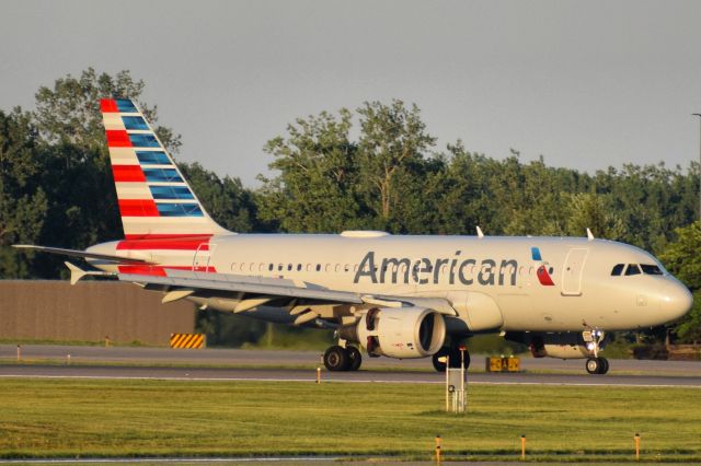 Airbus A319 (N705UW) - AA404 arriving into Buffalo (BUF) from Philadelphia (PHL)br /br /** STAFF PICK OF THE WEEK 07-20-20 **