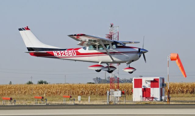 Cessna Skylane (N3266U) - 1963 CESSNA 182F landing runway three-zero, Merced Regional Airport (KMCE)