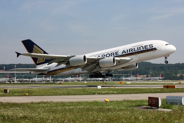 Airbus A380-800 (9V-SKH)