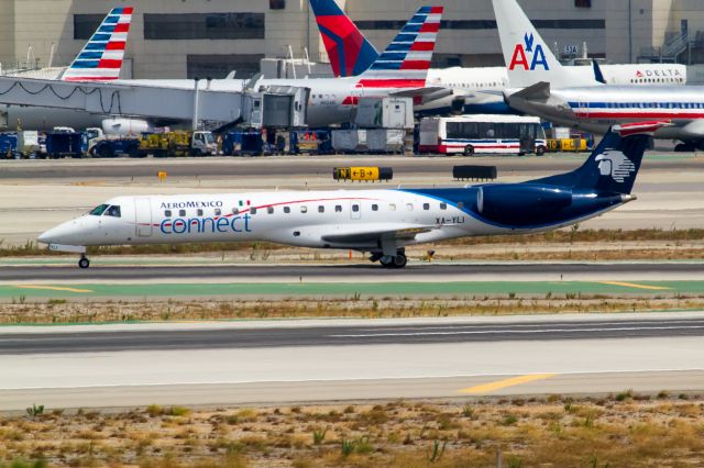 Embraer ERJ-145 (XA-YLI) - 27.08.2017