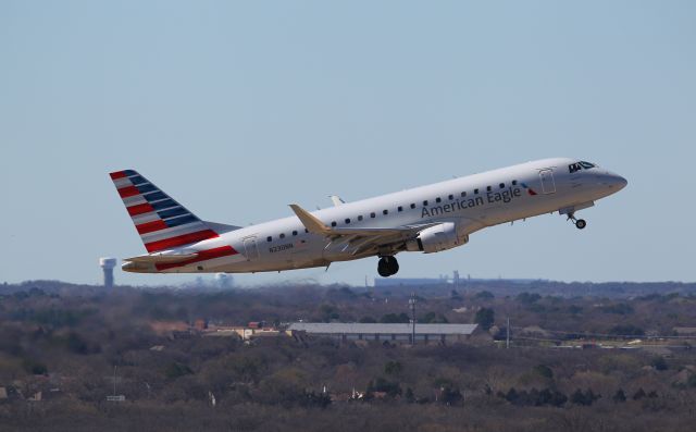 Embraer 170/175 (N230NN)