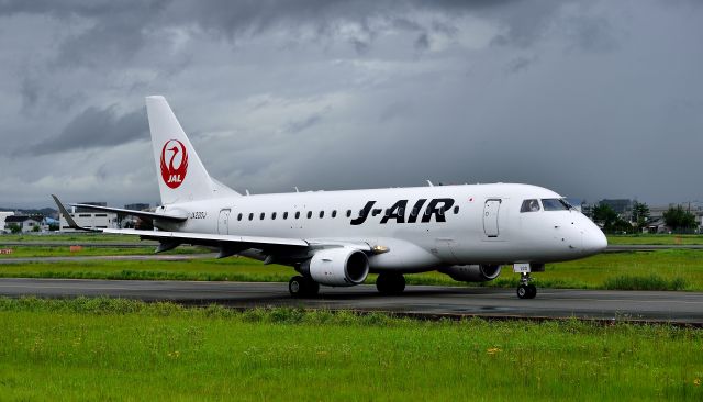 Embraer 170/175 (JA220J)