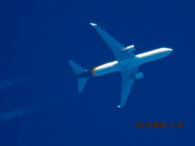 BOEING 767-300 (N332UP)