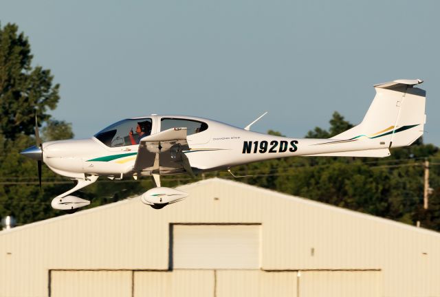 Diamond Star (N192DS)