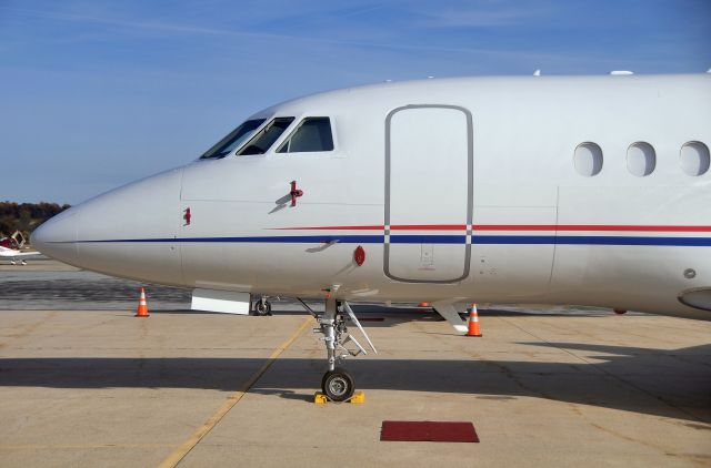 Dassault Falcon 2000 (N215RE) - Seen at KFDK on 10/30/2010.