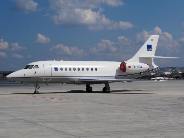 Dassault Falcon 2000 (TC-DGN)