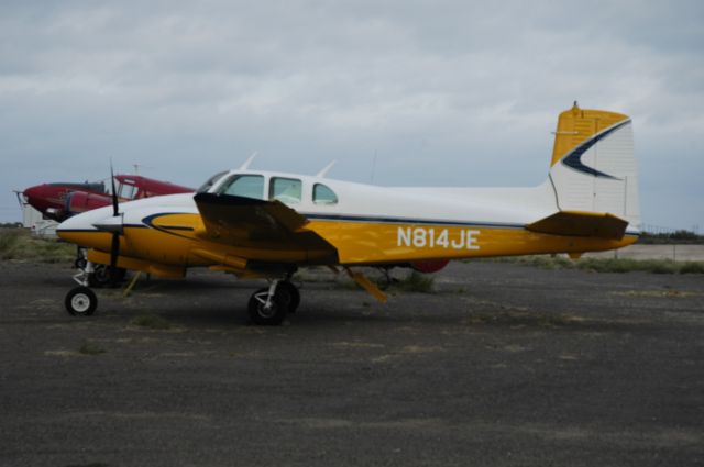 Beechcraft Twin Bonanza (N814JE)