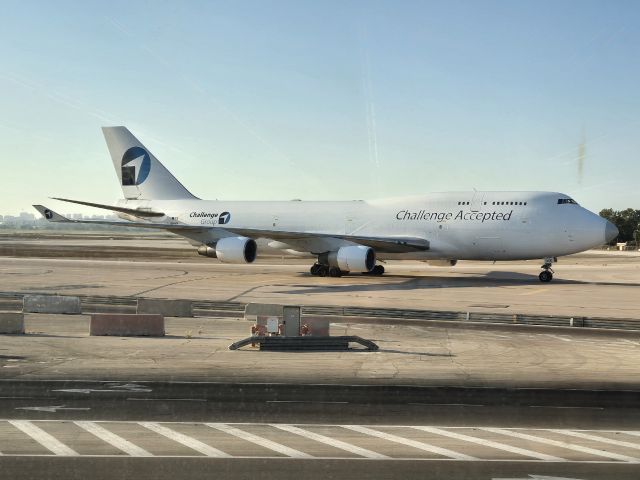 Boeing 747-400 (OO-ACE)