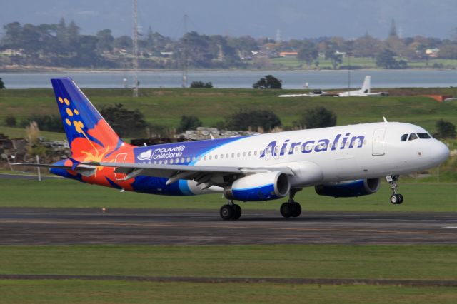 Airbus A320 (F-OZNC)