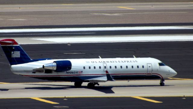 Canadair Regional Jet CRJ-200 (N906SW)