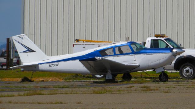 Piper PA-24 Comanche (N70GV)