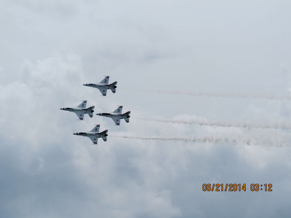 Lockheed F-16 Fighting Falcon (92-3896) - Tinker AFB airshow 2014