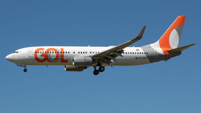 Boeing 737-800 (PR-GGE)