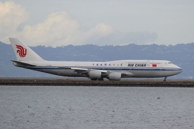 BOEING 747-8 (B-2485)