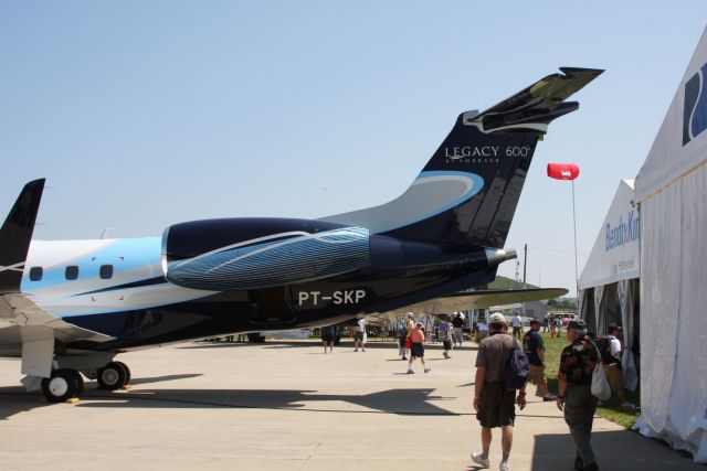 Embraer ERJ-135 (PT-SKP) - OSHKOSH 08