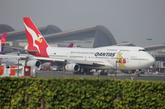 Boeing 747-400 (VH-OJU)