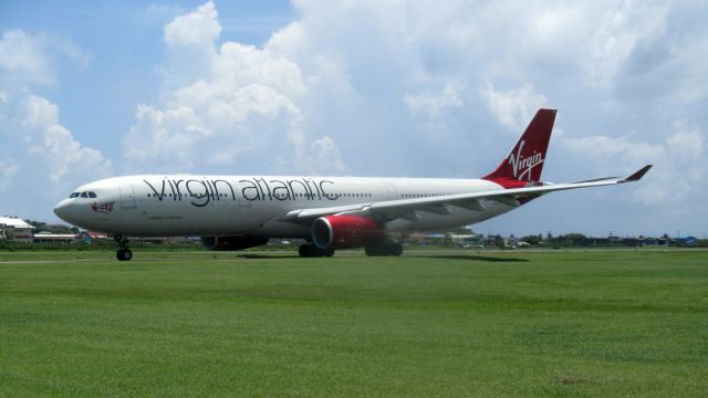 Airbus A330-300 (G-VRAY)