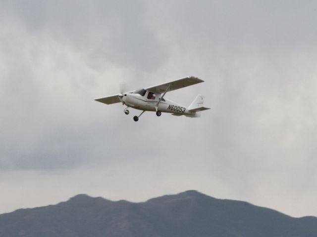 Cessna Skycatcher (N60053) - Fun at mach .162