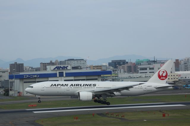 Boeing 777-200 (JA8977)