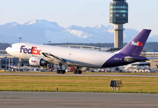 Airbus A300F4-600 (N665FE)