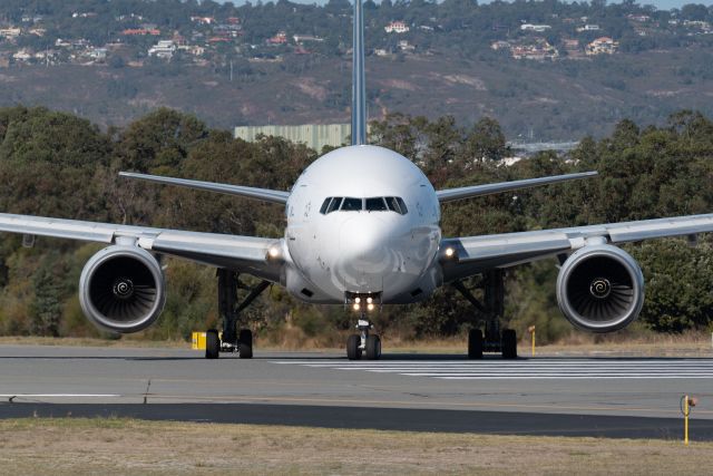 Boeing 777-200 (9V-SVM)