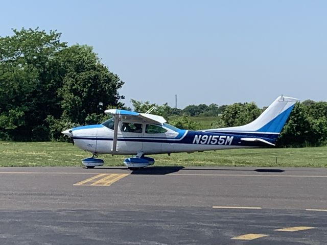 Cessna Skylane (N9155M) - N9155M (C182) arriving at Wings Field (KLOM)br /Photo Date: June 5, 2021