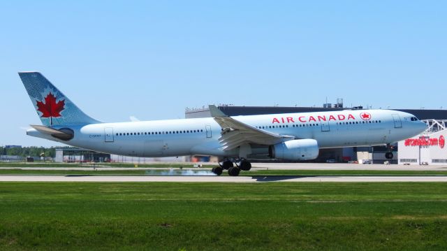 Airbus A330-300 (C-GFAH)