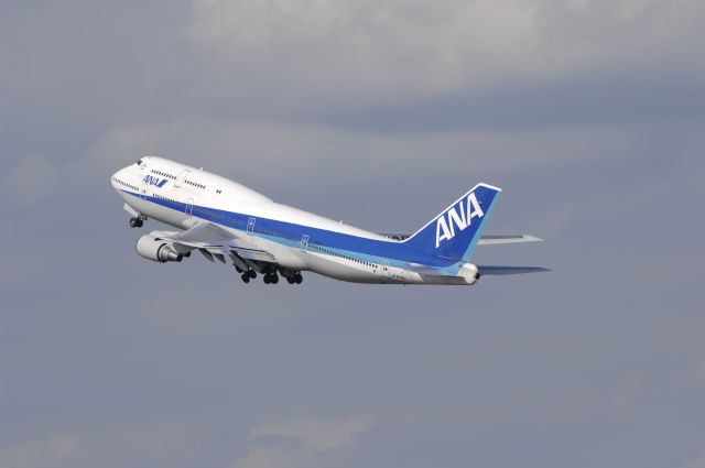 Boeing 747-400 (JA8961) - Departure at HND Airport R/W34R on 2011/09/25