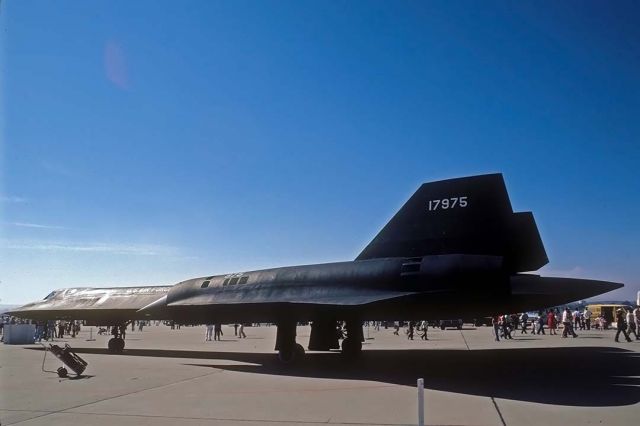Lockheed Blackbird (61-7975) - SR-71A 61-7975 on static display at the March AFB airshow on November 2, 1980.