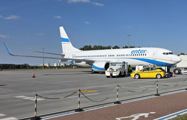 Boeing 737-700 (SP-ESC)