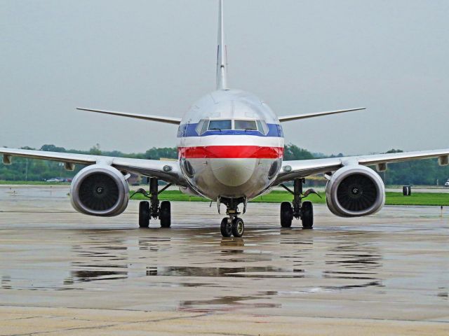 Boeing 737-800 (N902AN)