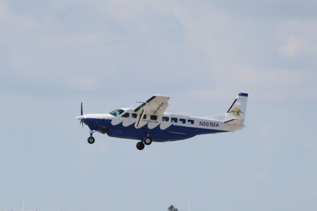 Cessna Caravan (N861MA) - Tropic Ocean Airways (TI) N861MA Cessna 208B GrandCaravan [cn 0825]br /Fort Lauderdale (FLL). Tropic Ocean Airways unnumbered charter flight departing runway 09Rbr /2018 04 07br /a rel=nofollow href=http://alphayankee.smugmug.com/Airlines-and-Airliners-Portfolio/Airlines/AmericasAirlines/Tropic-Ocean-Airways-TIhttps://alphayankee.smugmug.com/Airlines-and-Airliners-Portfolio/Airlines/AmericasAirlines/Tropic-Ocean-Airways-TI/a