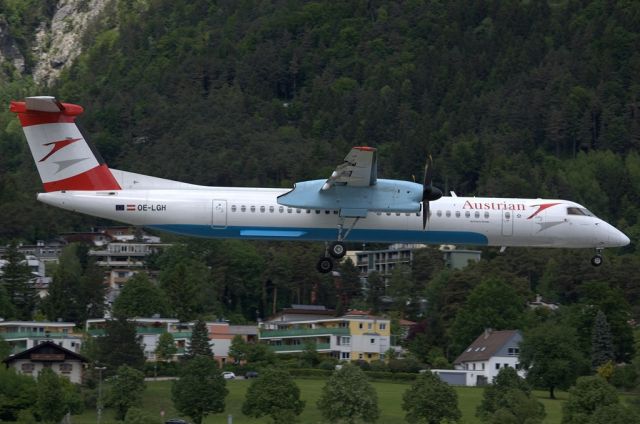 de Havilland Dash 8-400 (OE-LGH)