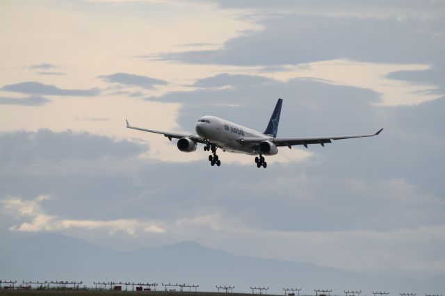 Airbus A330-200 (C-GITS) - Beautiful sunset on this Saturday night.