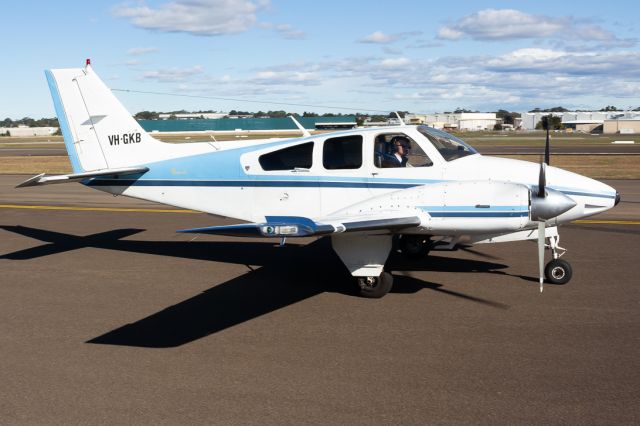 Beechcraft 55 Baron (VH-GKB)