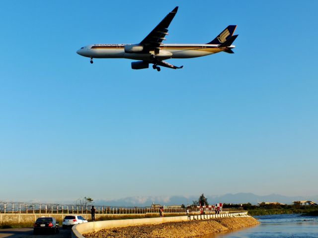 Airbus A330-300 (9V-STQ)