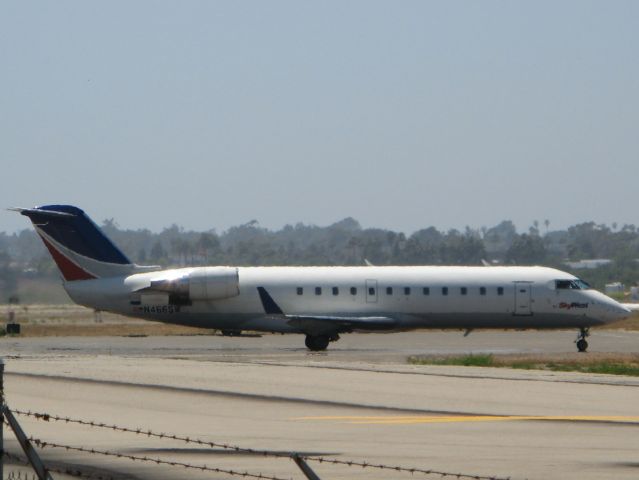 Canadair Regional Jet CRJ-100 (N466SW)