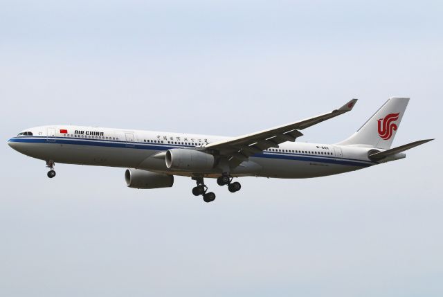 Airbus A330-300 (B-6101)