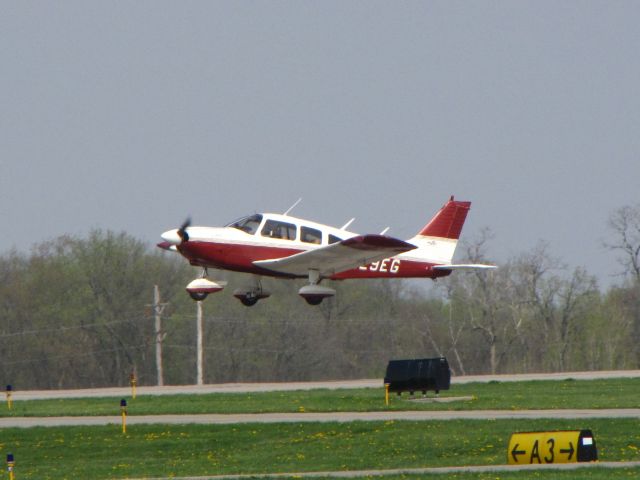 Piper Cherokee (N429EG)