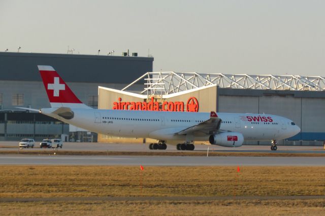 Airbus A330-300 (HB-JHG)