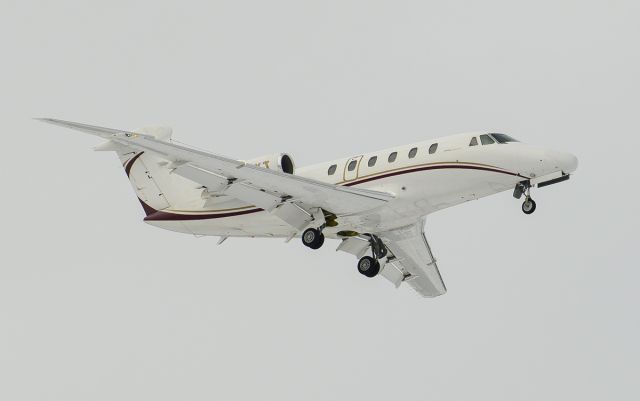 Cessna Citation III (N24KT) - Runway 02L arrival @KDPA.